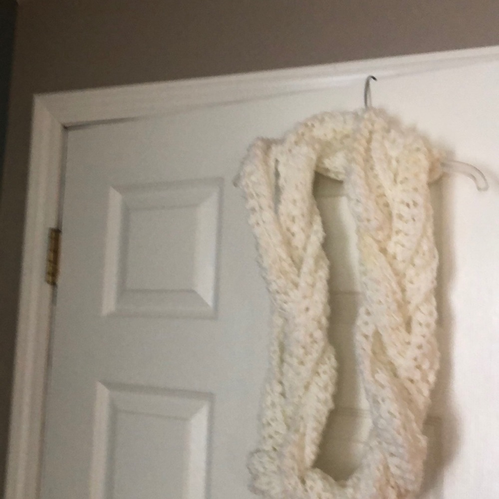 Scarves - Picture 4 of 4
